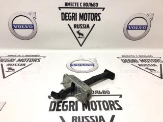 Фото запчасти ограничитель двери задний Land Rover Discovery 2017 контрактная запчасть Запчасть ограничитель двери задний Land Rover Discovery 2017