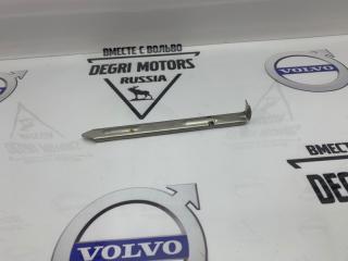 Запчасть крепление фары переднее Volvo V70 2004