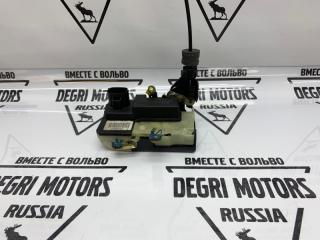 Замок двери передний правый Volvo V70 2005