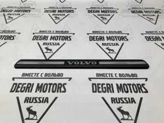 Накладка порога передняя Volvo XC70 2010