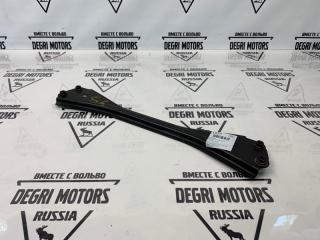 Запчасть поперечина Volvo S60 2012A