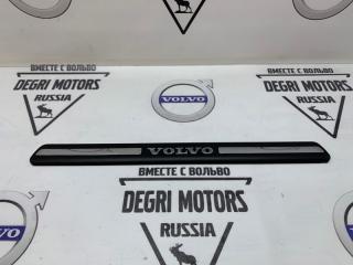 Запчасть накладка порога передняя Volvo XC70 2006
