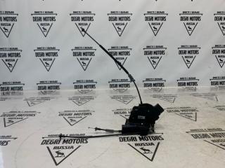 Замок двери передний правый Volvo V50 2010