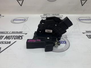 Замок двери передний правый Volvo V50 2008