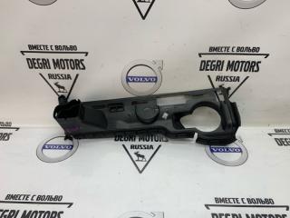 Запчасть дефлектор радиатора передний левый Volvo V70 2011