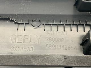 Молдинг двери передний правый Coolray 2023