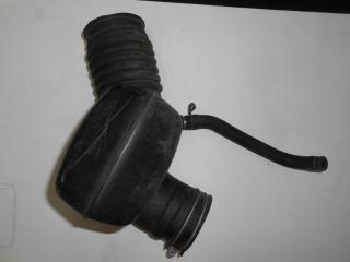 Запчасть патрубок воздушного фильтра Toyota Mark II