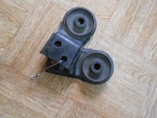 Запчасть крепление радиатора Mitsubishi Diamante