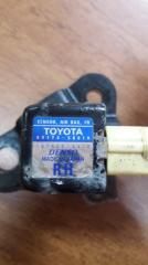 Запчасть датчик srs передний правый Toyota Alphard