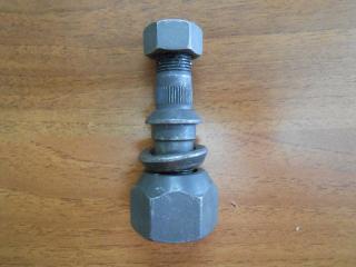 Запчасть шпилька колеса задняя левая Hyundai HD65