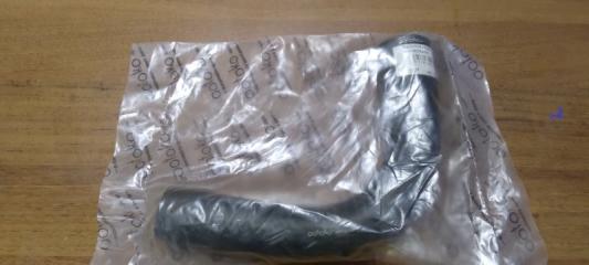 Запчасть патрубок радиатора Mazda Titan