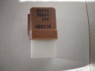 Фото запчасти реле Nissan Wingroad контрактная запчасть Запчасть реле Nissan Wingroad