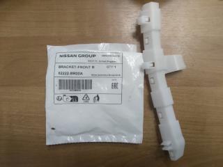 Кронштейн бампера передний правый