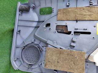 Обшивка двери передняя левая MITSUBISHI Airtrek CU4W