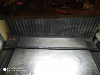 Молдинг (уплотнитель) стекла задний правый Ssangyong Rexton