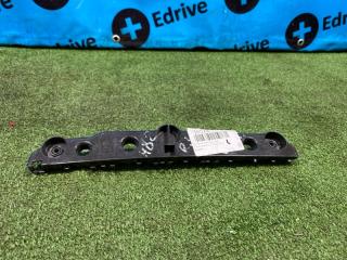 Крепление бампера заднее левое Nissan serena 2017 контрактная Крепление бампера заднее левое Nissan serena 2017