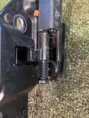 Петля капота Nissan Fuga HY51 VQ25 Петля капота Nissan Fuga HY51 VQ25