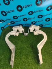 Петля капота Toyota Aqua 2016