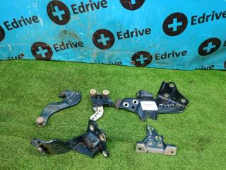 Петля двери задняя правая Toyota Tank 2017 контрактная Петля двери задняя правая Toyota Tank 2017