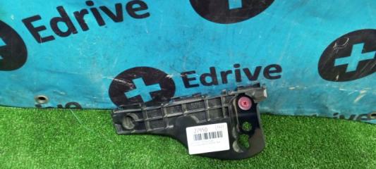 Запчасть крепление бампера правое Toyota Aqua 2019