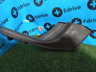 Запчасть уголок жабо правый Toyota Aqua 2019