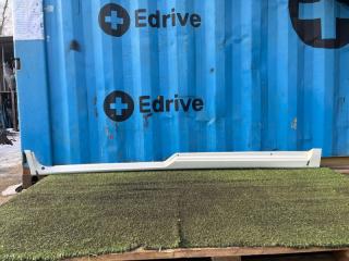 Запчасть порог кузова правый Toyota Noah 2014