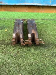 Фото запчасти тормозные колодки передние Nissan Leaf 2019 контрактная запчасть Запчасть тормозные колодки передние Nissan Leaf 2019