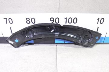 Запчасть кронштейн передней панели Audi Q3