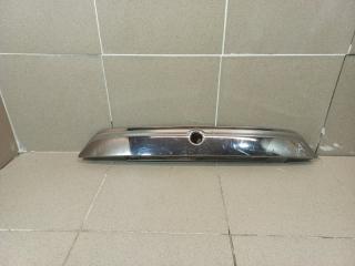 Запчасть накладка двери багажника Nissan Terrano