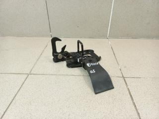 Запчасть крючок капота Audi Q5