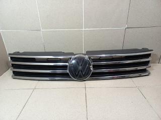 Решетка радиатора Volkswagen Touareg