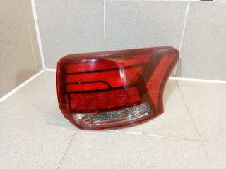 Фонарь задний наружный правый Mitsubishi Outlander Б/У Фонарь задний наружный правый Mitsubishi Outlander