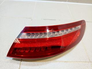 Фонарь задний наружный правый Mercedes-Benz E-class Б/У Фонарь задний наружный правый Mercedes-Benz E-class