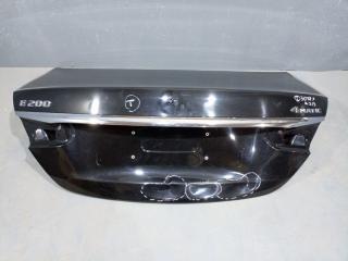 Крышка багажника Mercedes-Benz E-Class