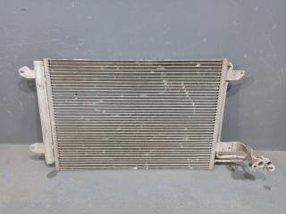 Радиатор кондиционера Volkswagen Golf