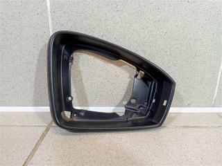 Рамка зеркала правого Volkswagen Tiguan