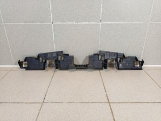 Запчасть кронштейн решетки радиатора Changan CS35 Plus