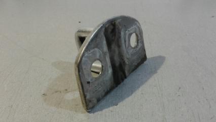 Петля замка задняя правая Octavia 1996- 2010 1U2 AKL Петля замка задняя правая Octavia 1996- 2010 1U2 AKL