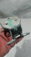 Запчасть петля двери верхняя передняя правая Hyundai Matrix 2001- 2010