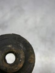 Подушка радиатора Subaru Forester SG5 Подушка радиатора Subaru Forester SG5