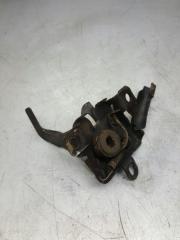 Замок капота Subaru Forester SG5 Замок капота Subaru Forester SG5
