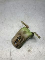 Петля двери нижняя задняя левая Nissan Primera 1995-2002