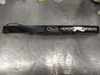 Запчасть накладка крышки багажника Daihatsu YRV 08.2000 - 08.2005