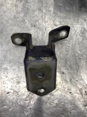 Петля двери нижняя задняя правая Mazda3 2006-2009 BK Z6 Петля двери нижняя задняя правая Mazda3 2006-2009 BK Z6