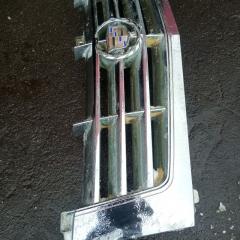 Запчасть решетка радиатора Cadillac Escalade 2004