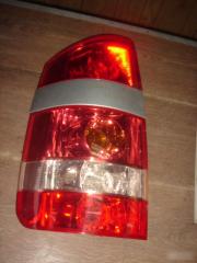 Запчасть стоп-сигнал Toyota Noah 2001-2007