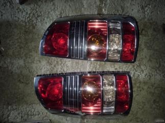 Запчасть фонарь Toyota Noah 2001-2007
