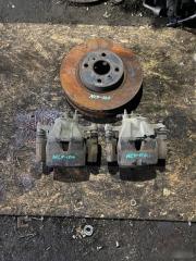 Запчасть суппорт передний Toyota Ractis 2005-2010