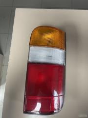 Запчасть фонарь правый Toyota Hiace 1989-2004