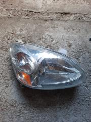 Фара передняя правая Toyota Platz 02-05